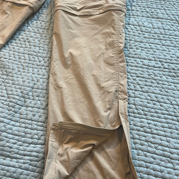 MARMOT - Men’s travel pants- zip off- to shorts. 32”x32”. Excellent condition - Picture 7 of 14